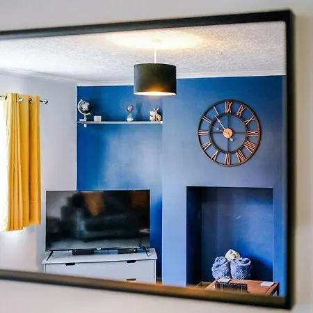 Dom wakacyjny Spacious 3 Bedroom Close To Centre With Parking - Short Leeds (West Yorkshire)