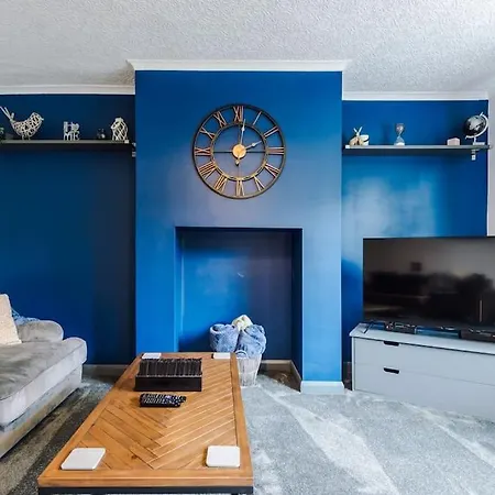 Spacious 3 Bedroom Close To Centre With Parking - Short Dom wakacyjny