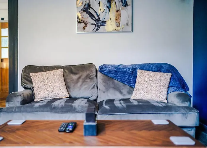 Semesterbostad Spacious 3 Bedroom Close To Centre With Parking - Short Leeds (West Yorkshire)